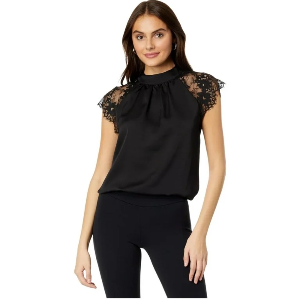 High Leck Lace Blouse